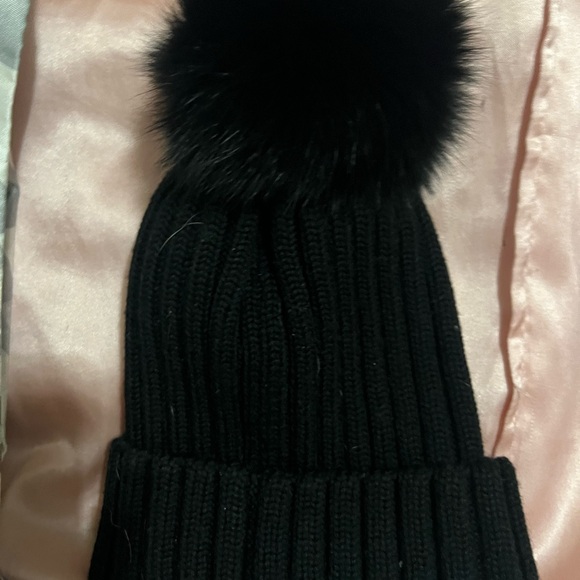 M O N C L E R 💖✨ - Picture 3 of 3